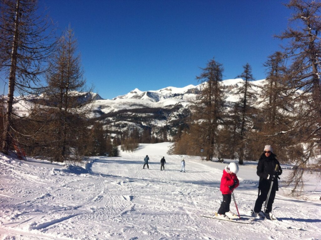 WhatsApp-Image-2024-12-01-a-23.28.22_aedd8286-1024x765 Top 9 des pistes vertes dans les Alpes-Maritimes