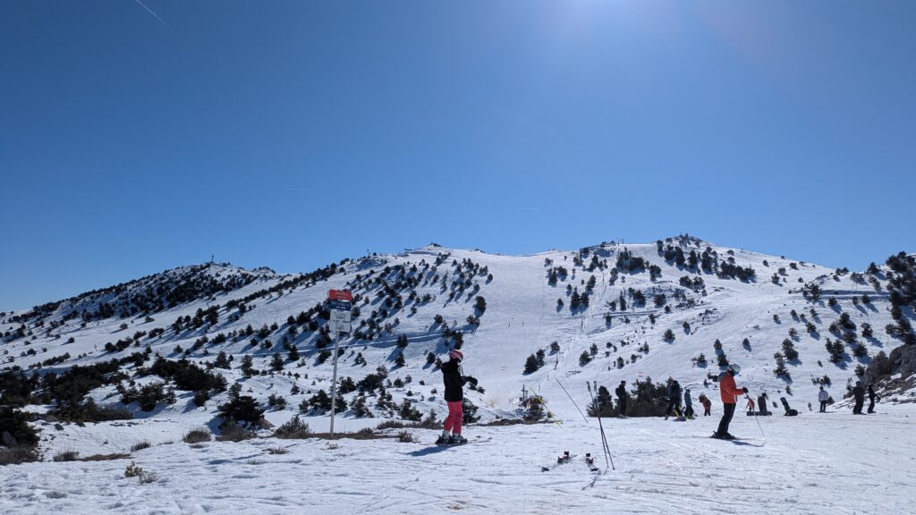 PXL_20250220_102358725-1024x576 Gréolières : Au dessus des nuages