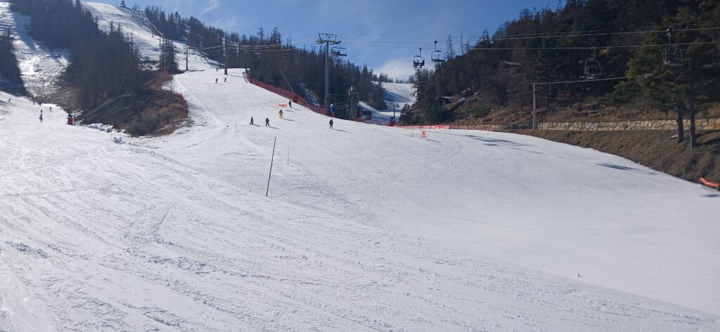 arrivee-du-teleski-de-la-banane-1024x473 La Colmiane : Grand beau temps pour les vacances