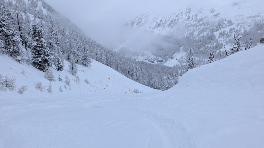 PXL_20250315_081917630-1024x576 Isola 2000 : Magnifique !