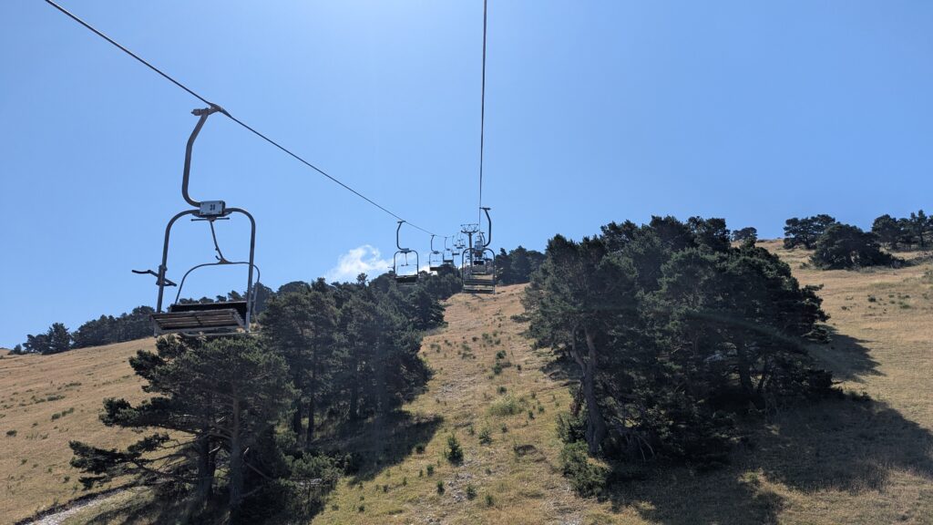 PXL_20250705_090445593-1024x576 [Test] VTT DH - La Charbonnière : la nouvelle piste pour ultra débutants à La Moulière