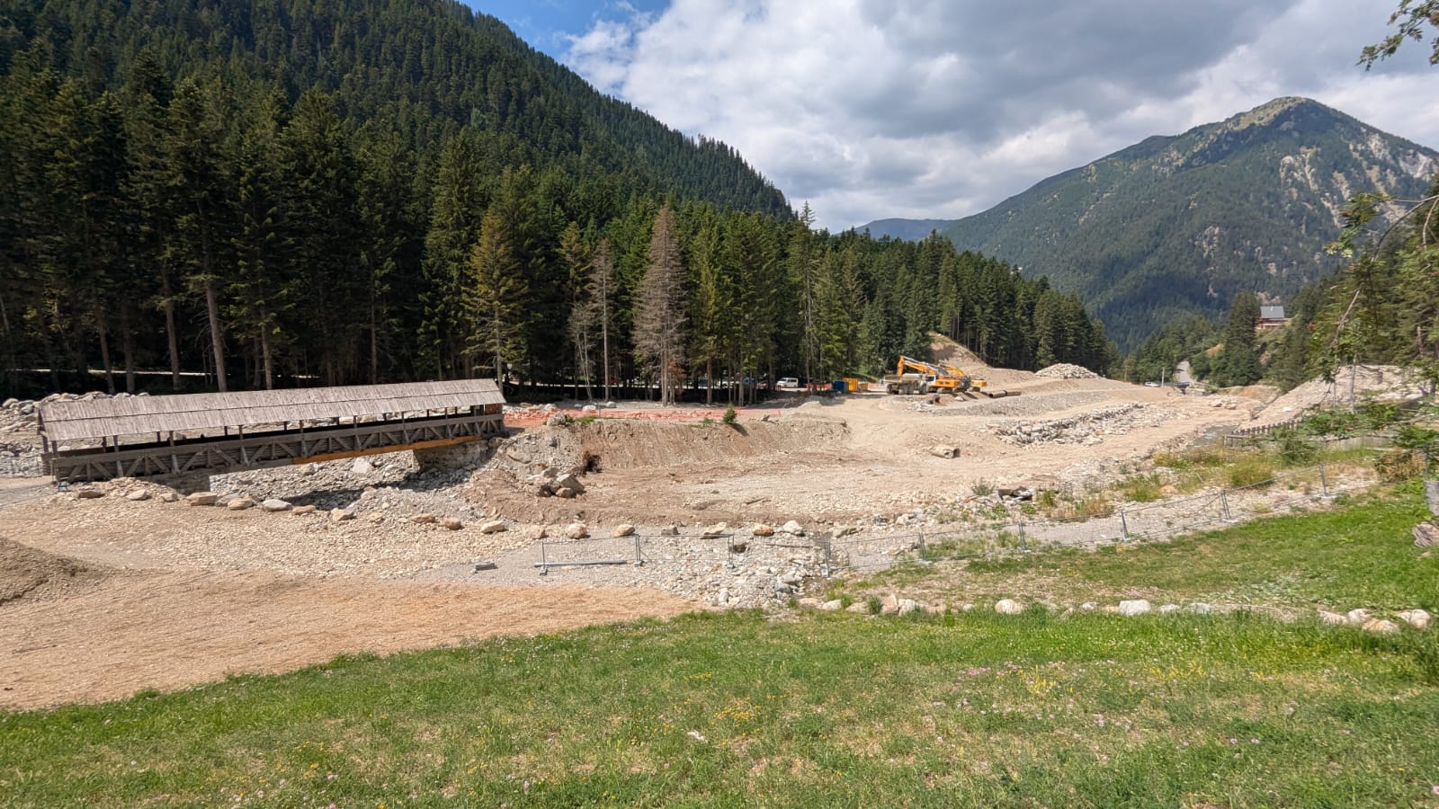 WhatsApp-Image-2025-07-13-a-12.08.32_b328b309 Le Boréon : Entre résilience et reconstruction