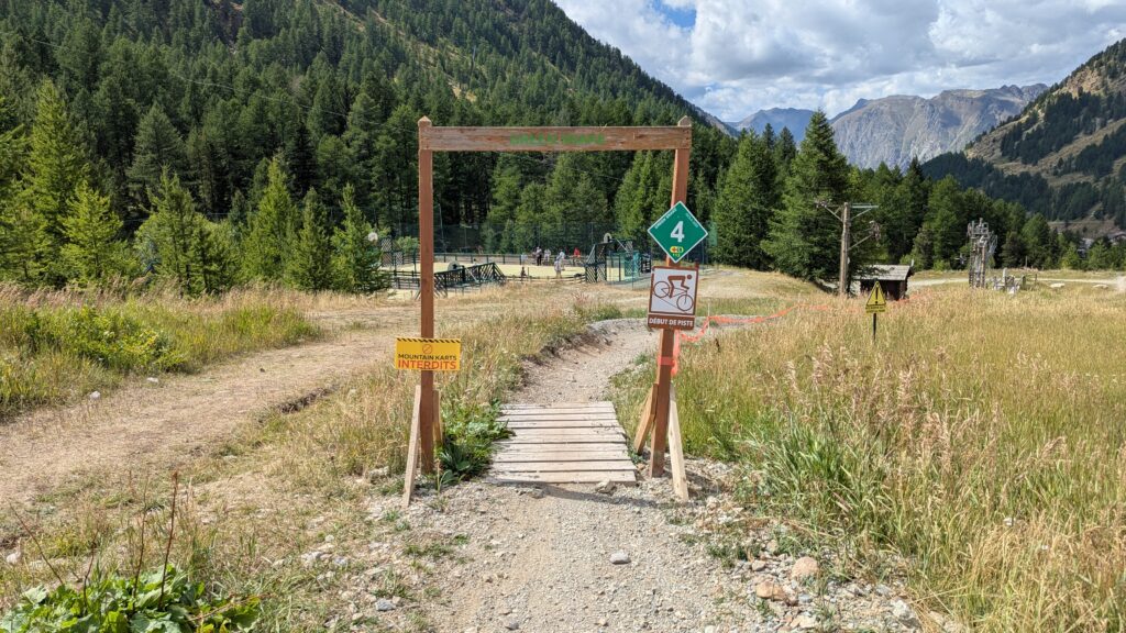 PXL_20250823_125541379-1024x576 [VTT DH] - Débuter sur le bike park d'Isola 2000