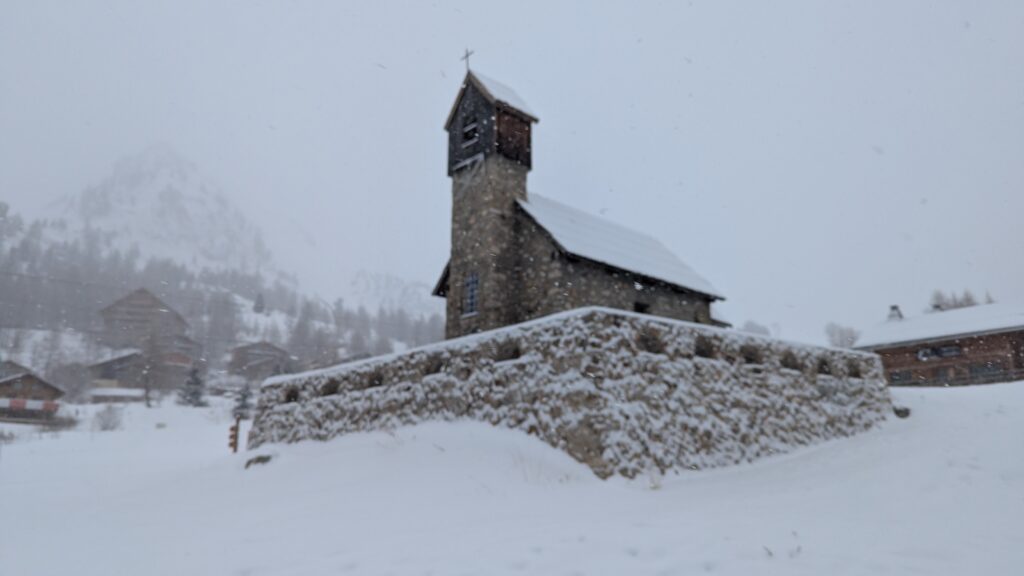 PXL_20251222_085225284-1024x576 Isola 2000 : Conditions exceptionnelles pour ces vacances de fin d'année