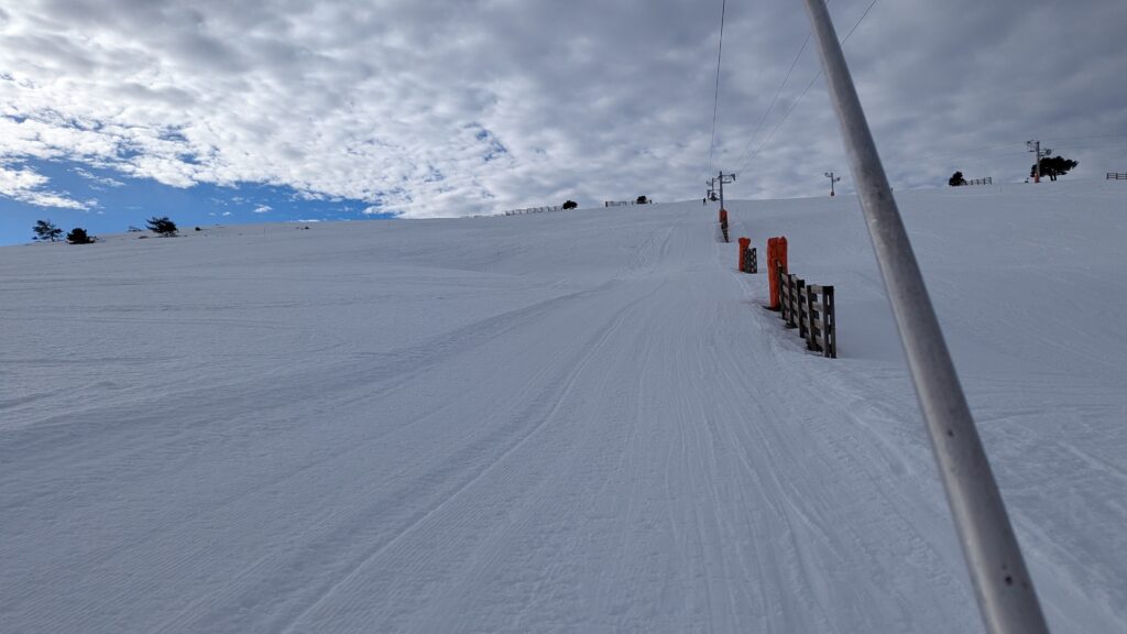 PXL_20260222_084837677-1024x576 L'Audibergue : Chaleur et pelles à neige